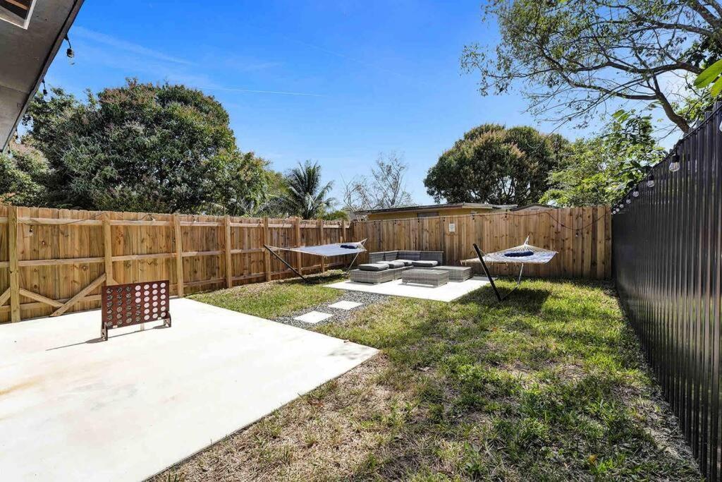 Newly Renovated/Near Sunny Isles Beach/Fre-Parking North Miami Beach Exterior photo